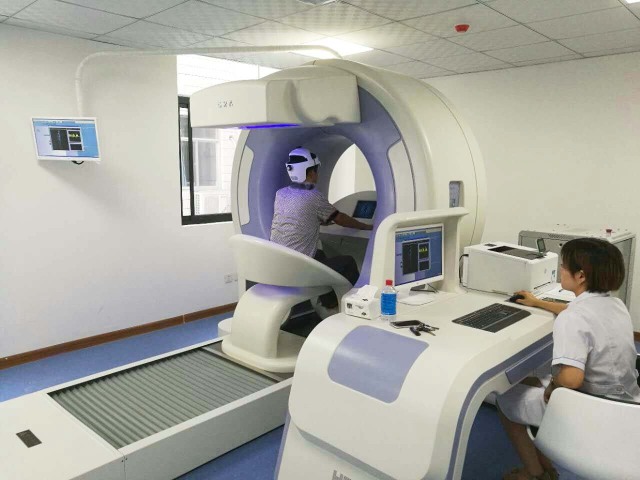 四川电子科技大学成立“健康关护中心“，引进HRA高端体检设备